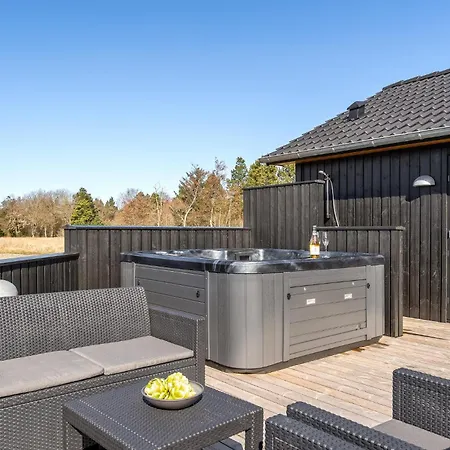 Awesome In Henne With Kitchen Holiday home *
