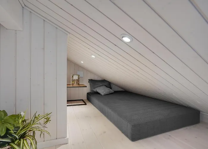 Awesome In Henne With Kitchen